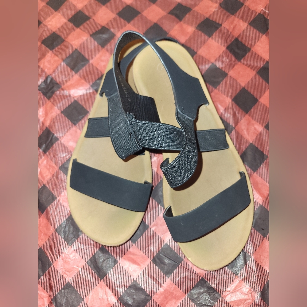 Black sandals kids size 2